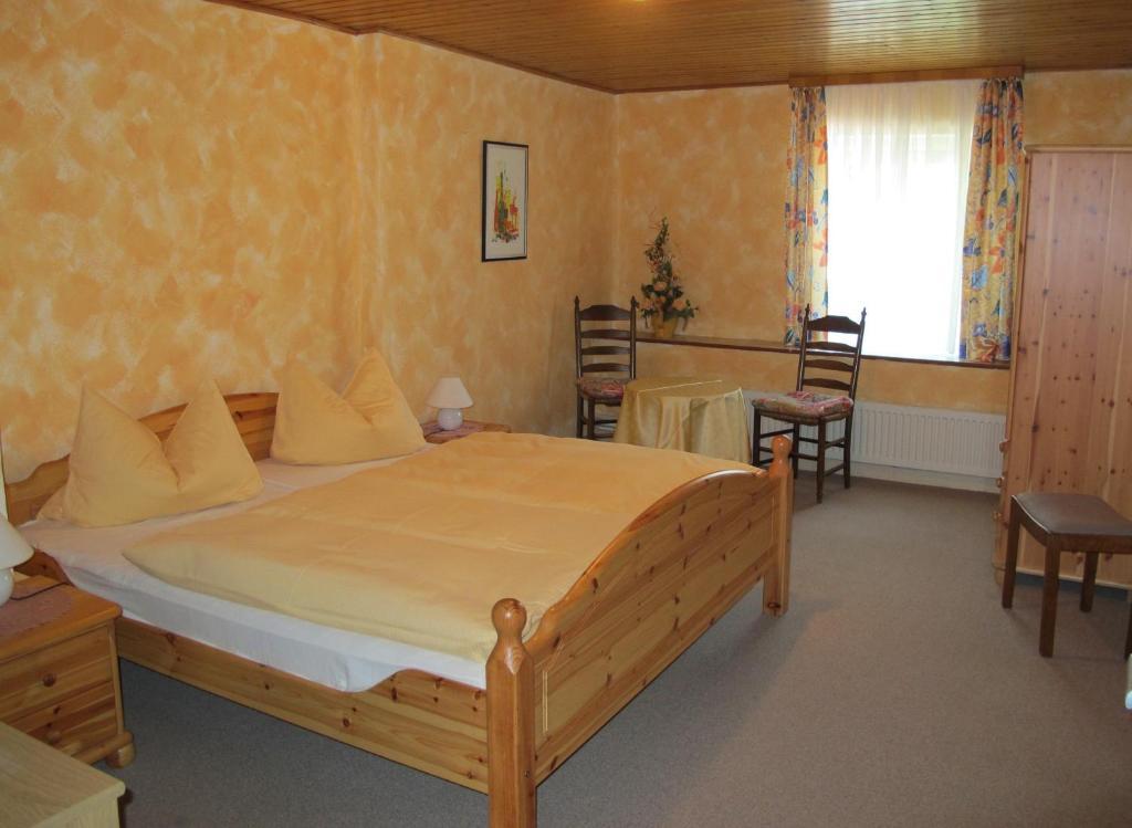 Hotel Garni Hauth Bernkastel-Kues Zimmer foto